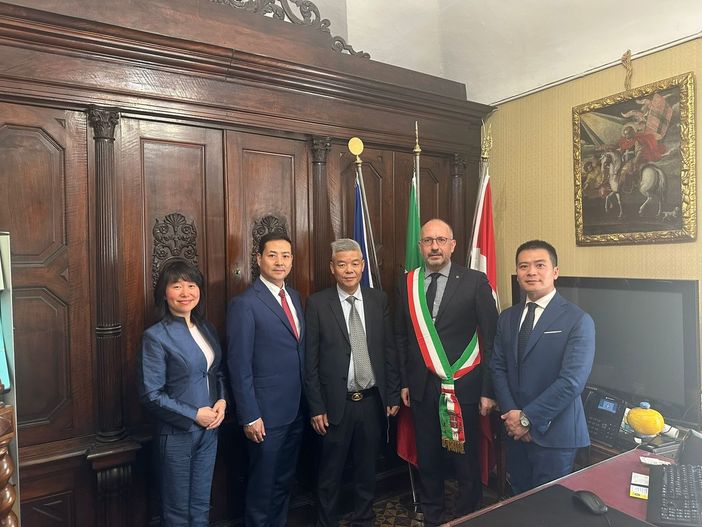 La delegazione ricevuta in Comune