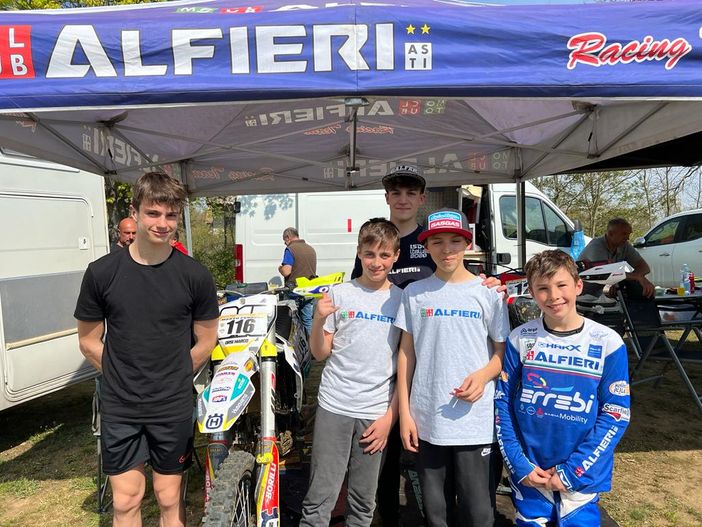 I 'piccoli' del moto club Alfieri alla prima del Trofeo Ferrero I 'piccoli' del moto club Alfieri alla prima del Trofeo Ferrero