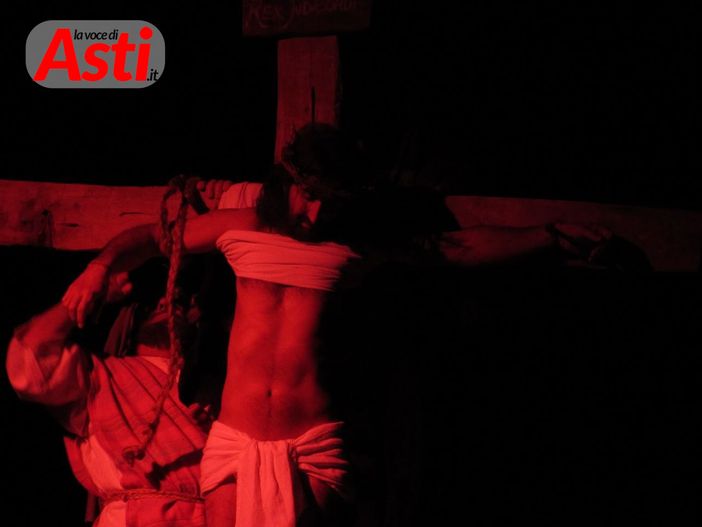 Torna la Via Crucis di Antignano dopo 4 anni di assenza [GALLERIA FOTOGRAFICA]