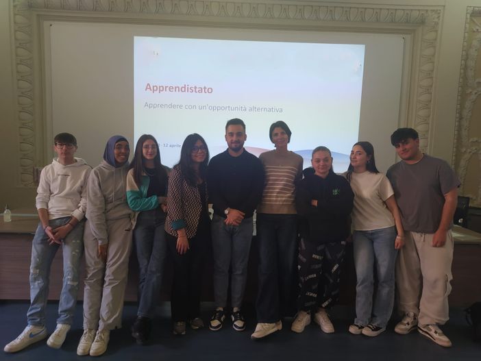 Foto di scena dello spettacolo del "Quintino Sella" in programma domani sera Foto di scena dello spettacolo del "Quintino Sella" in programma domani sera