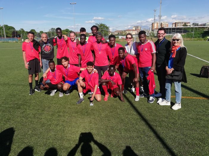 La voce... Delle scuole: il Cpia di Asti trionfa al Mundialito. Le reginette degli scacchi della Ferraris e i cavalieri della Jona andranno a Montesilvano