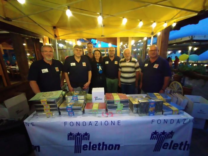 Il 90esimo compleanno di "Merlot" regala una donazione a Telethon Il 90esimo compleanno di "Merlot" regala una donazione a Telethon