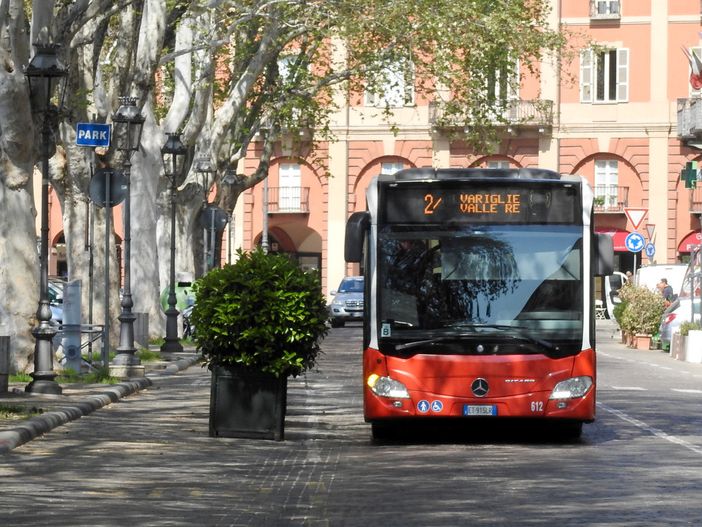 Un bus in servizio sulla linea 2
