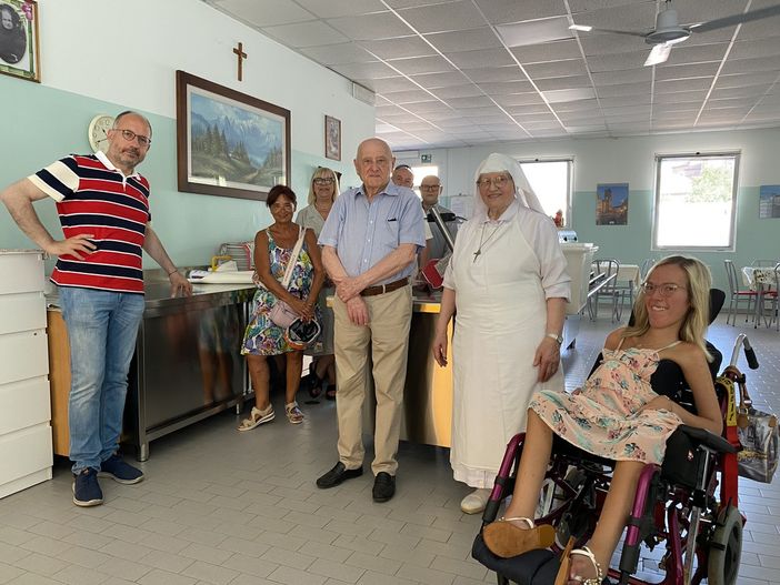 I proventi del Bagna cauda day portano alla mensa sociale di Asti nuovi arredi e attrezzature