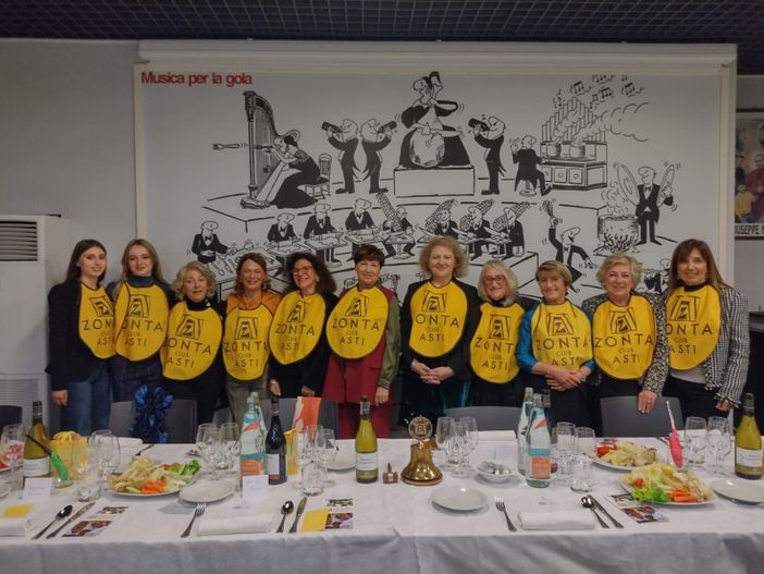 Bagna cauda e impegno sociale: Lo Zonta Club di Asti rinnova la tradizione Bagna cauda e impegno sociale: Lo Zonta Club di Asti rinnova la tradizione