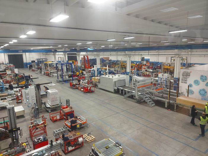 La Voce... delle scuole: gli studenti del Pellati di Nizza hanno partecipato a Fabbriche aperte La Voce... delle scuole: gli studenti del Pellati di Nizza hanno partecipato a Fabbriche aperte