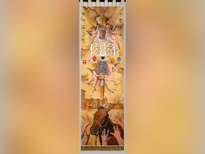 Siena: svelato il Drapellone di Riccardo Manganelli, mercoledì sera la carriera. Tutti i cavalli delle prove attesi in piazza del Campo Siena: svelato il Drapellone di Riccardo Manganelli, mercoledì sera la carriera. Tutti i cavalli delle prove attesi in piazza del Campo