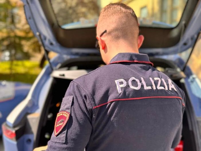 Polizia di Stato e Locale insieme per la legalità: sanzioni per 6mila euro Polizia di Stato e Locale insieme per la legalità: sanzioni per 6mila euro