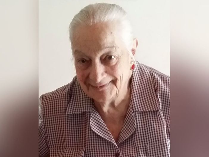 Angiola Vaquez Giuliano, per intere generazioni di allievi semplicemente "La maestra Lina"