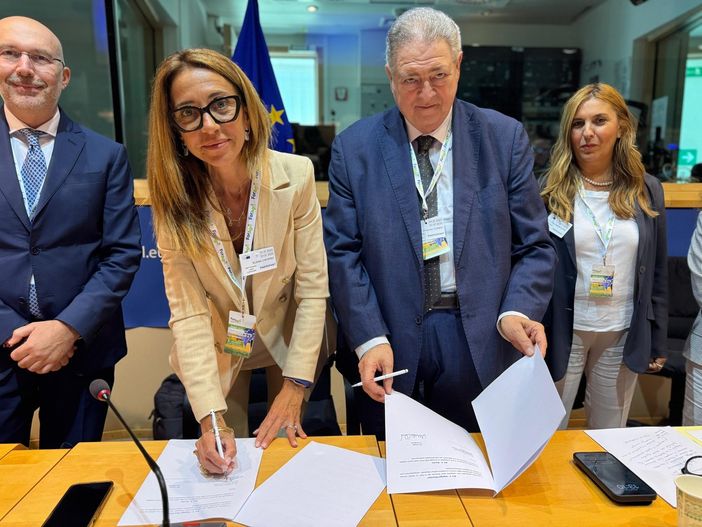 Formazione agricola: il Piemonte firma a Bruxelles un accordo modello per l'Europa Formazione agricola: il Piemonte firma a Bruxelles un accordo modello per l'Europa