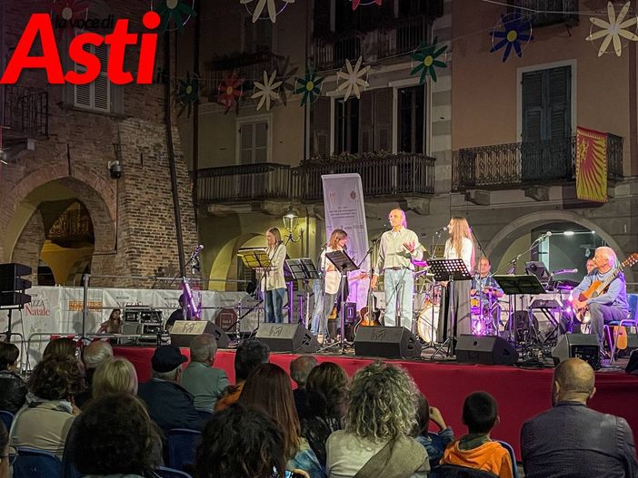 Il concerto della Piccola Orchestra Sand Creek in piazza del Comune Il concerto della Piccola Orchestra Sand Creek in piazza del Comune