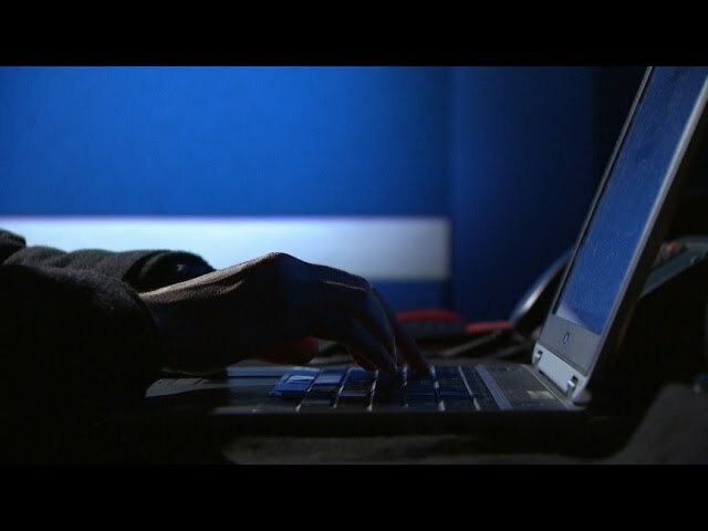 Sei anni di ricatti a sfondo sessuale: arrestata una donna per estorsione aggravata