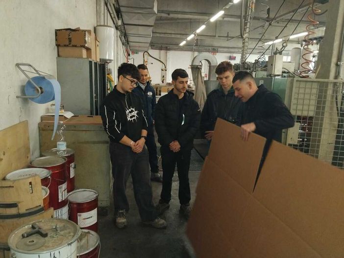 La Voce... delle scuole: L’IIS Andriano accelera sul dialogo con le imprese,formazione tecnica e project work per gli studenti