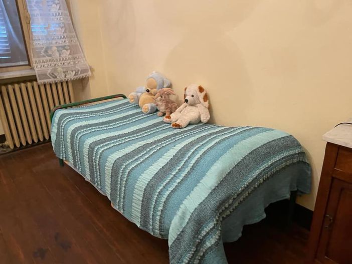 Un lettino pronto alla Caritas di Asti per i piccoli afghani (foto tratta dalla pagina Facebook della Caritas di Asti) Un lettino pronto alla Caritas di Asti per i piccoli afghani (foto tratta dalla pagina Facebook della Caritas di Asti)