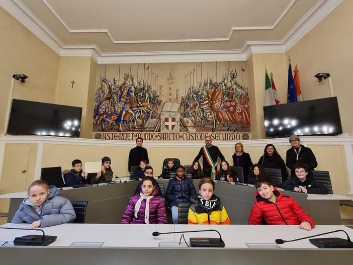 Riparte il progetto &quot;Comune Porte Aperte&quot;. Studenti astigiani in visita a Palazzo Civico