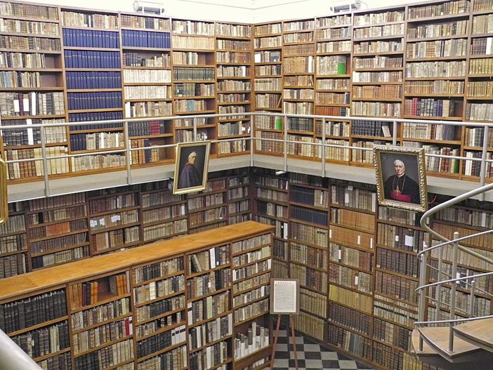 La Biblioteca del Seminario La Biblioteca del Seminario