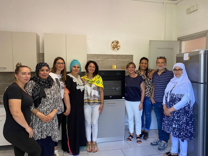 Per la Casa delle donne e dei bambini una colonna forno con piano cottura