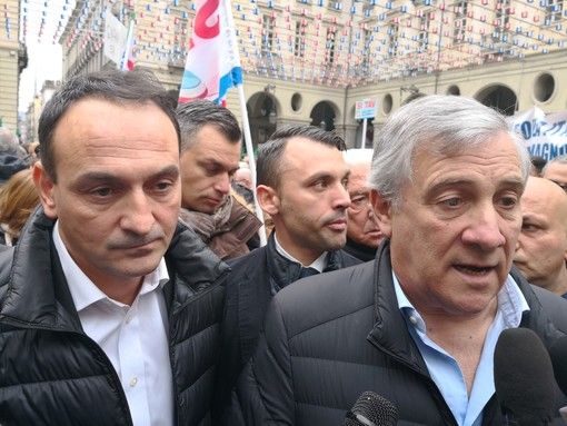 Il Presidente dell'Europarlamento Tajani: "Cirio candidato di Forza Italia e del centrodestra alle regionali del Piemonte" Il Presidente dell'Europarlamento Tajani: "Cirio candidato di Forza Italia e del centrodestra alle regionali del Piemonte"