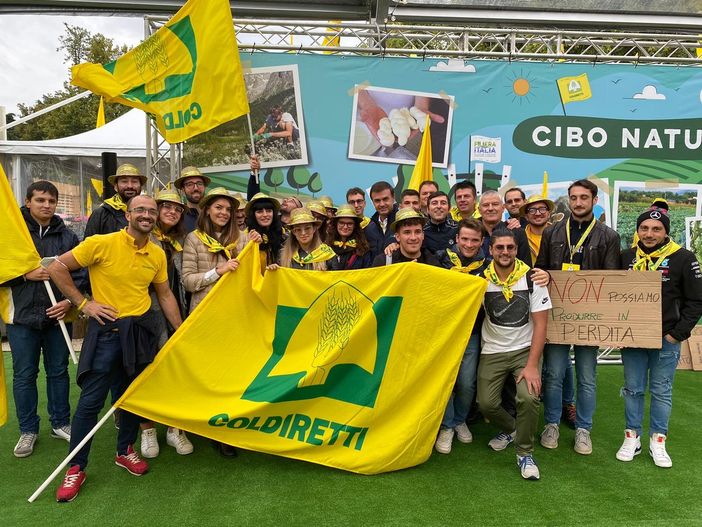 Giovani astigiani a Milano Giovani astigiani a Milano