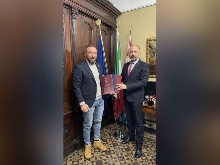 Il consigliere Filippone con il sindaco Maurizio Rasero