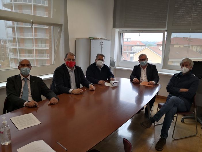 La firma tra il questore Salvo e il presidente Cri Robino