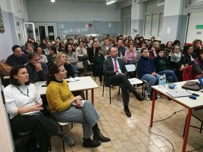 Successo per il primo appuntamento di &quot;Cantiere Genitori&quot; alla scuola Parini