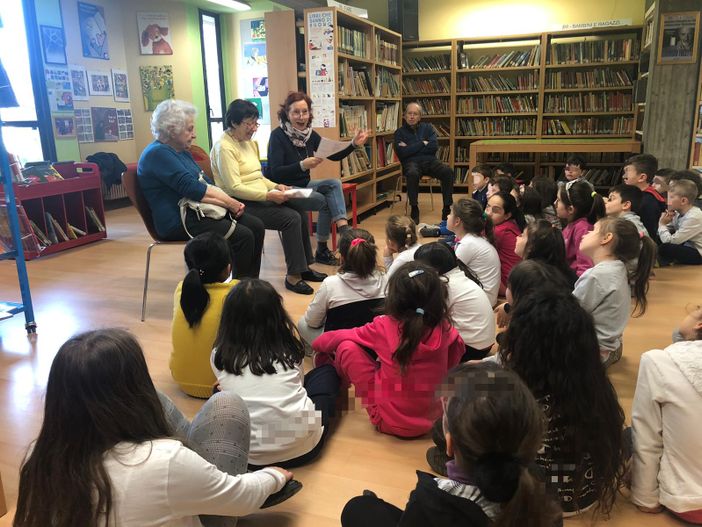 "Il nonno racconta": successo per la sesta edizione del format alla Biblioteca Monticone di Canelli "Il nonno racconta": successo per la sesta edizione del format alla Biblioteca Monticone di Canelli