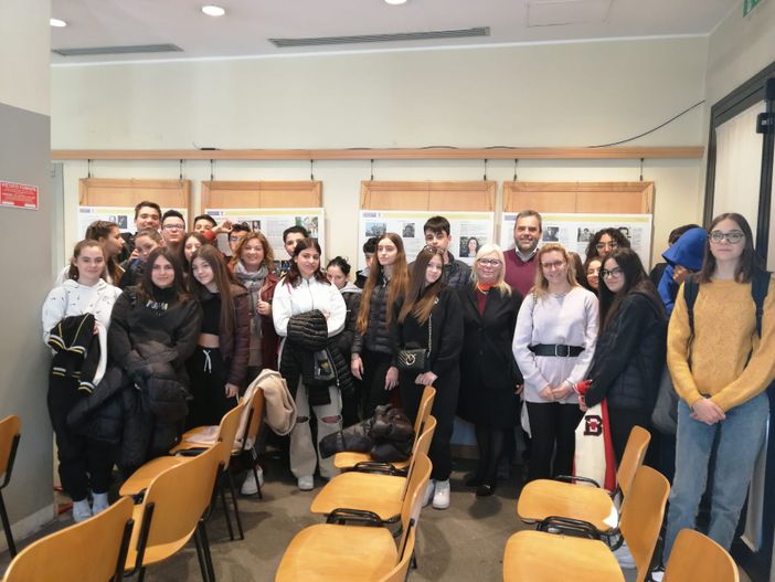 L'istituto Alfieri a Torino per la mostra “Donne, scienza e lavoro”