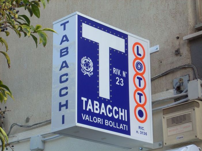 Insegna di una tabaccheria