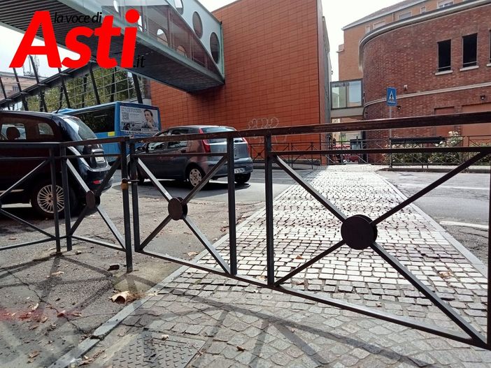 Lavori di ripristino al Movicentro: qualche disagio per i cancelletti pedonali chiusi Lavori di ripristino al Movicentro: qualche disagio per i cancelletti pedonali chiusi