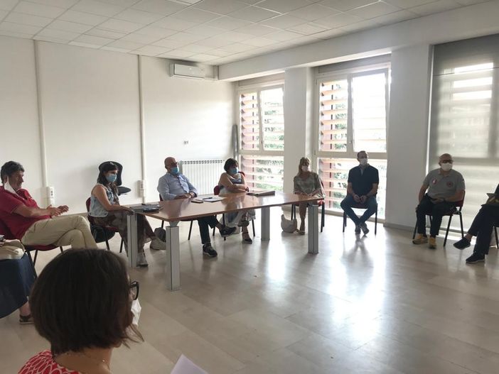 Panchine cittadine come nuove con l'iniziativa "Volontariato in panchina" Panchine cittadine come nuove con l'iniziativa "Volontariato in panchina"