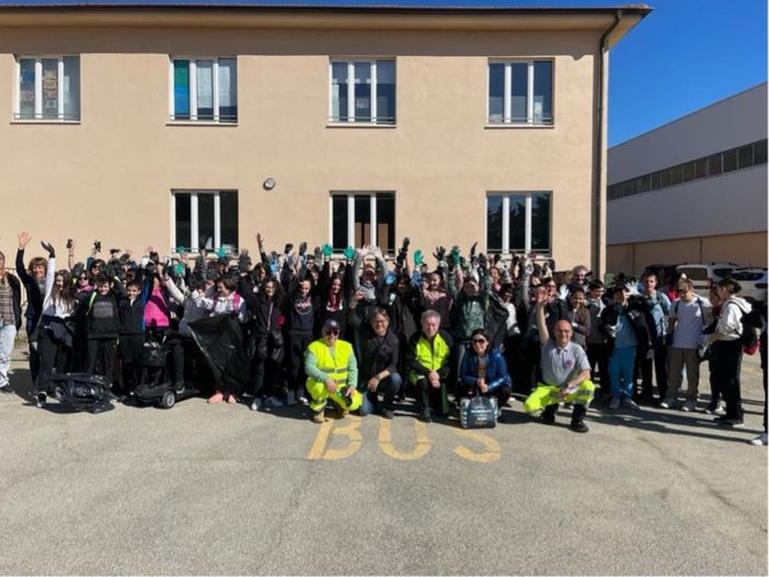 Composizione del grande gruppo di Baldichieri alla partenza Composizione del grande gruppo di Baldichieri alla partenza