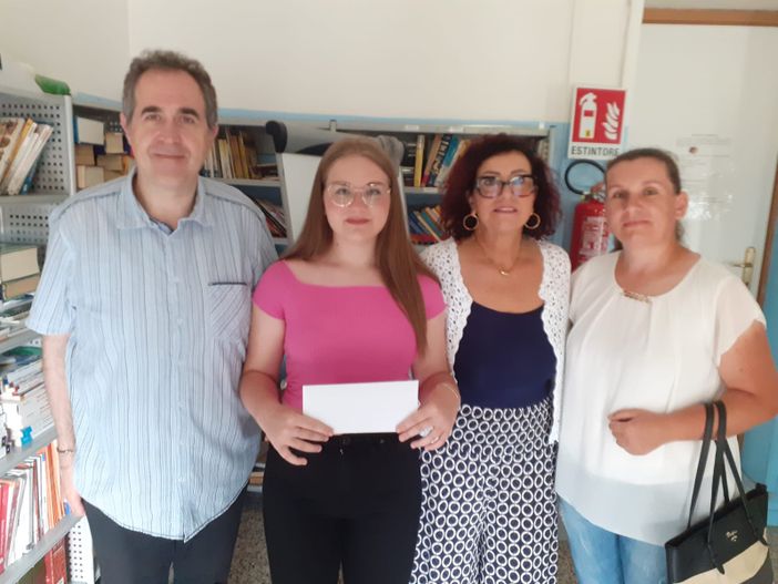 A Canelli borsa di studio a una giovane della scuola media Gancia con "Prima lo studio"