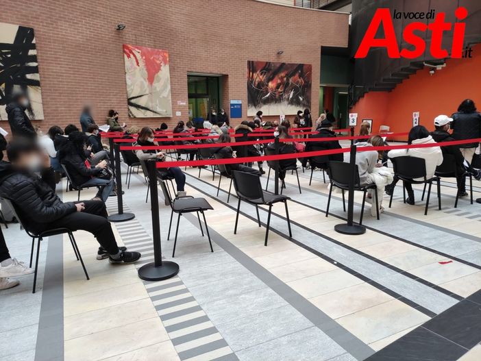 Lunghe code, al Cardinal Massaia, per le vaccinazioni Covid ad accesso diretto