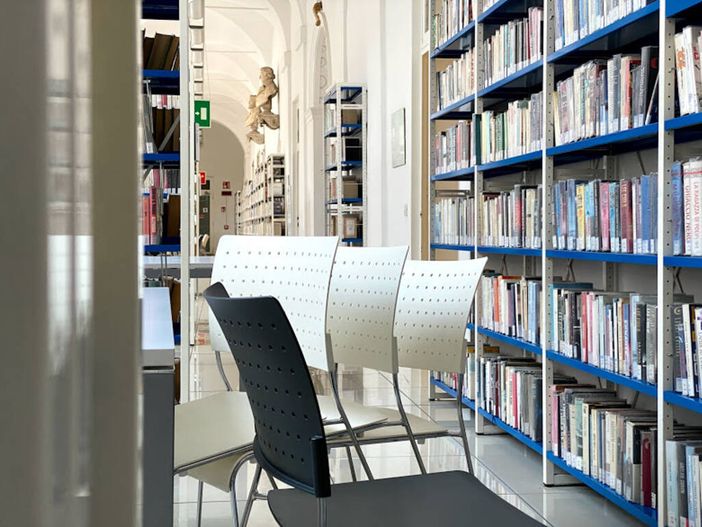 Da domani la Biblioteca Astense adotterà l'orario estivo Da domani la Biblioteca Astense adotterà l'orario estivo
