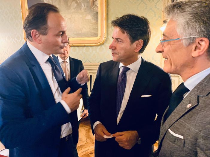 Alberto Cirio, Giuseppe Conte e Carlo Bo, sindaco di Alba