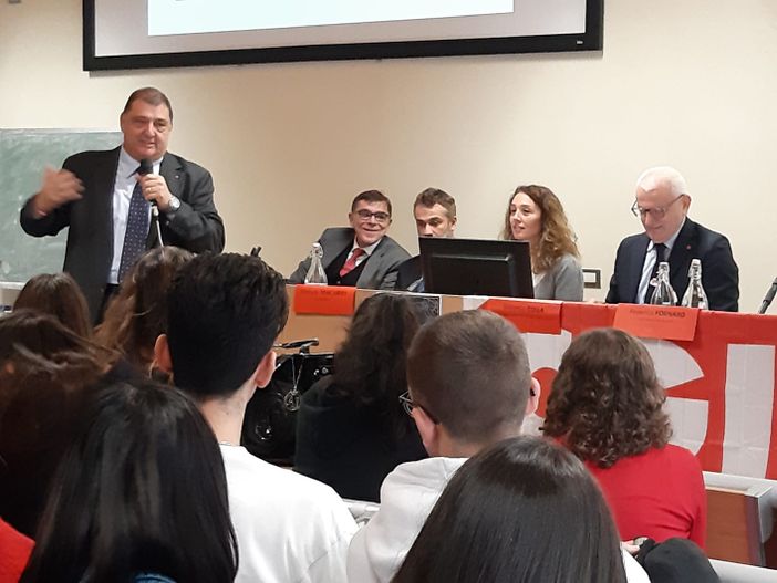 Rivoluzione digitale. Se ne è parlato in un confronto organizzato da CGIL Asti Rivoluzione digitale. Se ne è parlato in un confronto organizzato da CGIL Asti