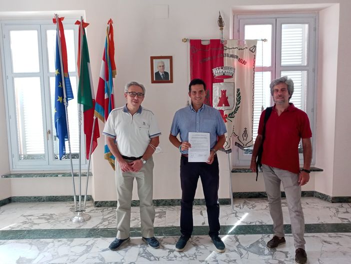 A Castelnuovo Belbo la stazione e la casa cantoniera in disuso saranno riutilizzate A Castelnuovo Belbo la stazione e la casa cantoniera in disuso saranno riutilizzate