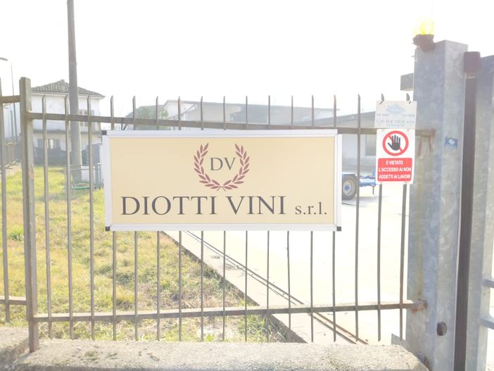 A rischio 6 posti di lavoro a Calamandrana da Diotti vini, ex cantina Boido tra affitto e fallimento