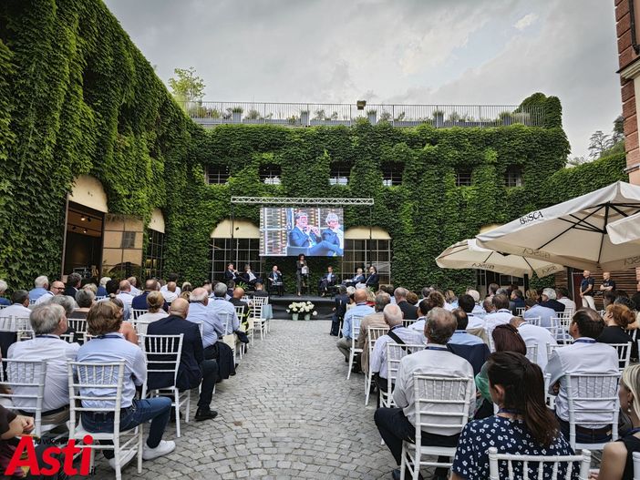 Nelle Cantine Bosca di Canelli l’Assemblea dell’Unione Industriale di Asti ragiona sulle competenze del futuro Nelle Cantine Bosca di Canelli l’Assemblea dell’Unione Industriale di Asti ragiona sulle competenze del futuro