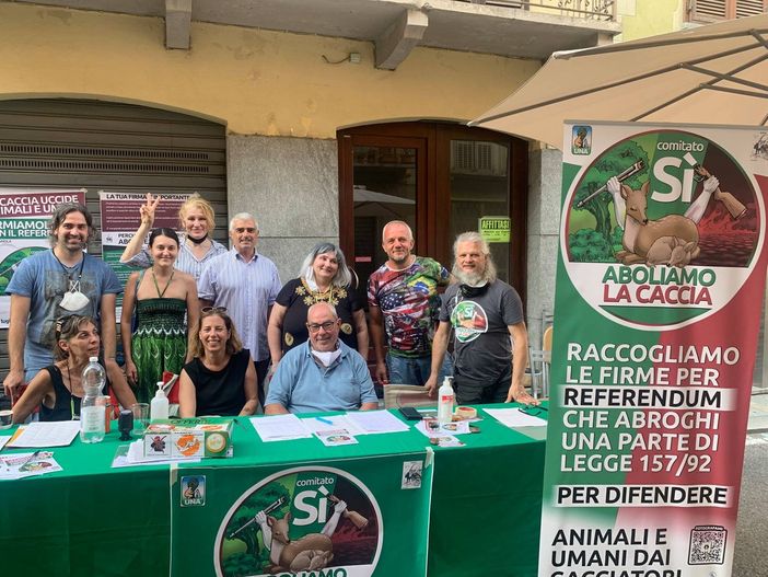 Raccolta firme a Castelnuovo Don Bosco per richiedere il referendum per abolire la caccia