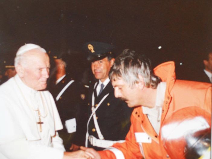 Franco Vercelli con il Papa (foto tratta dal profilo facebook)