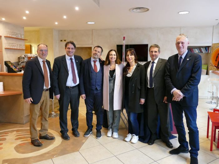 Gianna Gancia (Lega): "La mia missione etica per Piemonte e Nord Ovest: la leva dei fondi europei per restituire a famiglie e imprese piemontesi i soldi versati a Bruxelles". Summit della Eurocandidata ad Asti Gianna Gancia (Lega): "La mia missione etica per Piemonte e Nord Ovest: la leva dei fondi europei per restituire a famiglie e imprese piemontesi i soldi versati a Bruxelles". Summit della Eurocandidata ad Asti