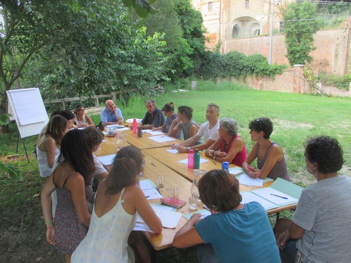 Iniziato ad Asti il ciclo "I Sabati dei Folli", giornate di ricerca-formazione sull'educazione alla libertà Iniziato ad Asti il ciclo "I Sabati dei Folli", giornate di ricerca-formazione sull'educazione alla libertà