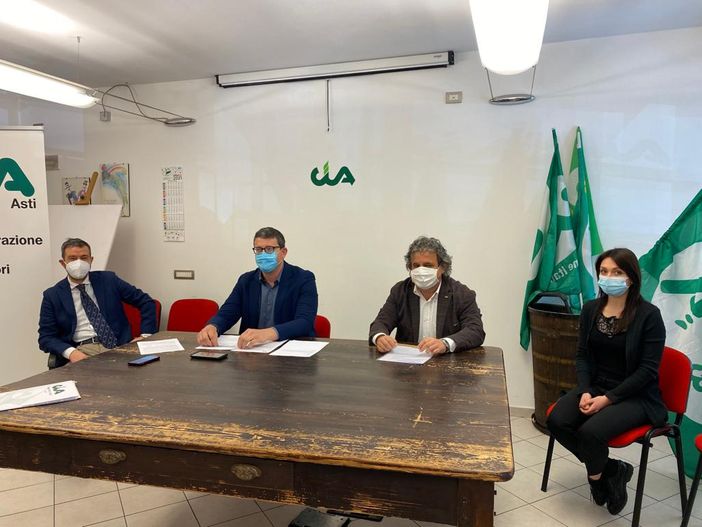 La Cia durante la conferenza stampa