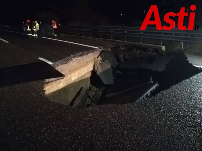 Voragine sul tratto astigiano dell’A21, autostrada chiusa in entrambi i sensi di marcia