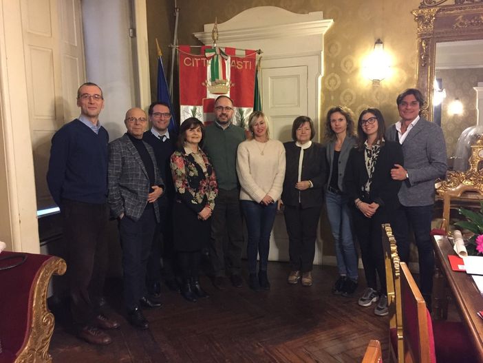 Il vice questore Donatella Boscassi con il sindaco Rasero e la Giunta Il vice questore Donatella Boscassi con il sindaco Rasero e la Giunta