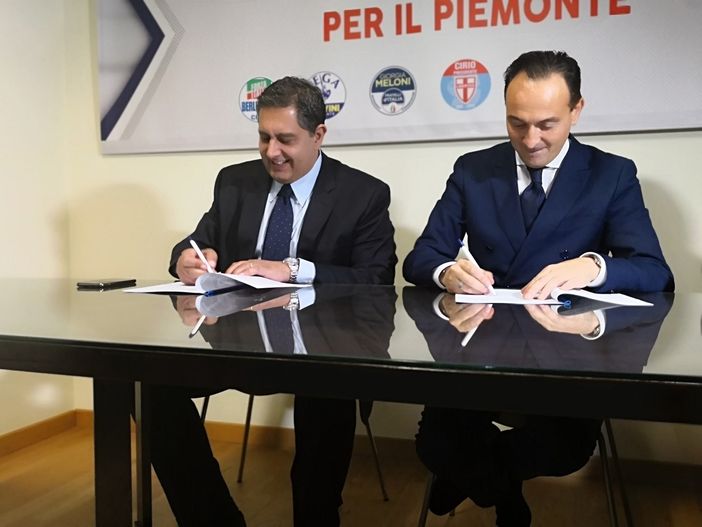 Patto tra Piemonte e Liguria, Toti e Cirio:"vogliamo diventare motore economico Italia" Patto tra Piemonte e Liguria, Toti e Cirio:"vogliamo diventare motore economico Italia"