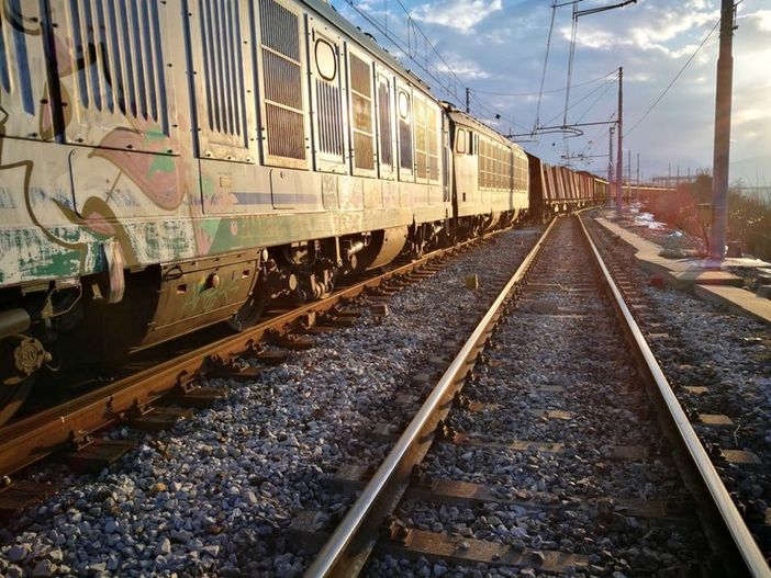 Emergenza maltempo: permangono ritardi fino a 40 minuti sulla linea ferroviaria Genova-Torino Emergenza maltempo: permangono ritardi fino a 40 minuti sulla linea ferroviaria Genova-Torino