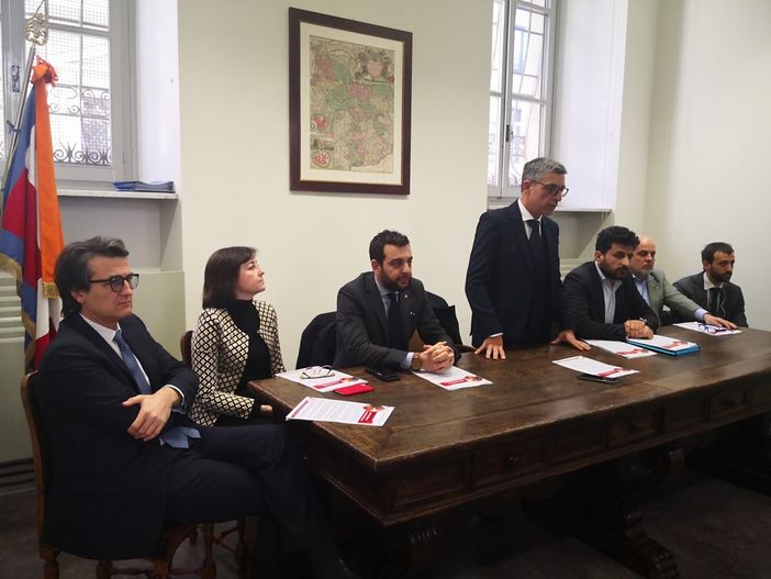 Gioco d'azzardo in Piemonte, Pd:"La Lega vuole abolire l'obbligo di distanza da scuole e banche: impatto disastroso, nuova impennata di giocatori" Gioco d'azzardo in Piemonte, Pd:"La Lega vuole abolire l'obbligo di distanza da scuole e banche: impatto disastroso, nuova impennata di giocatori"